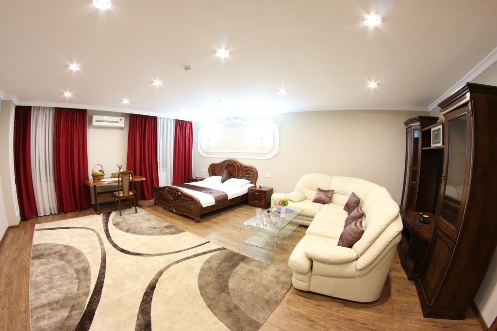 Sky Luxe Hotel Astana Quarto foto